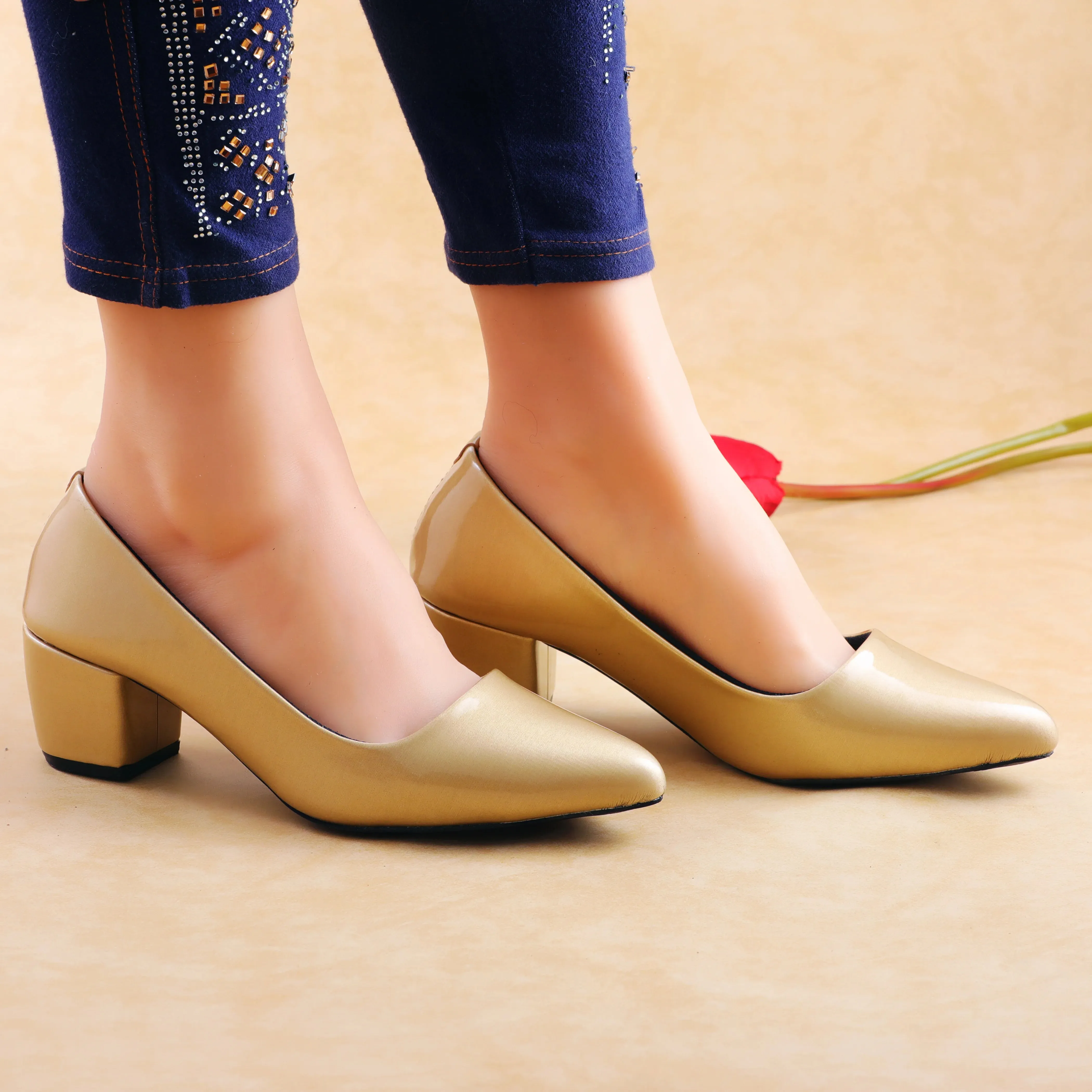 Berlin Heeled Pumps Gold