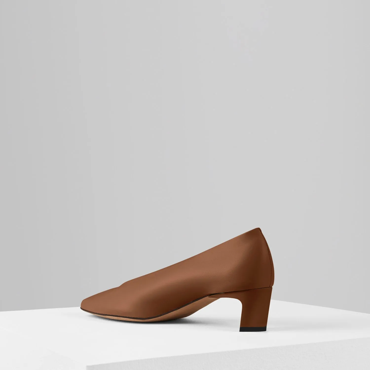 Clara Pumps in Cacao