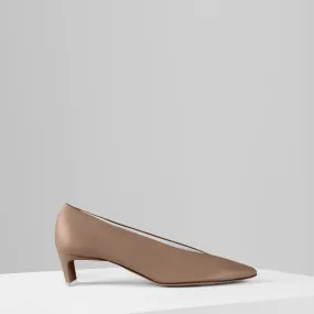 Clara Pumps in Taupe