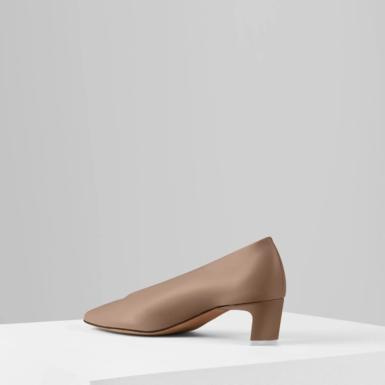 Clara Pumps in Taupe