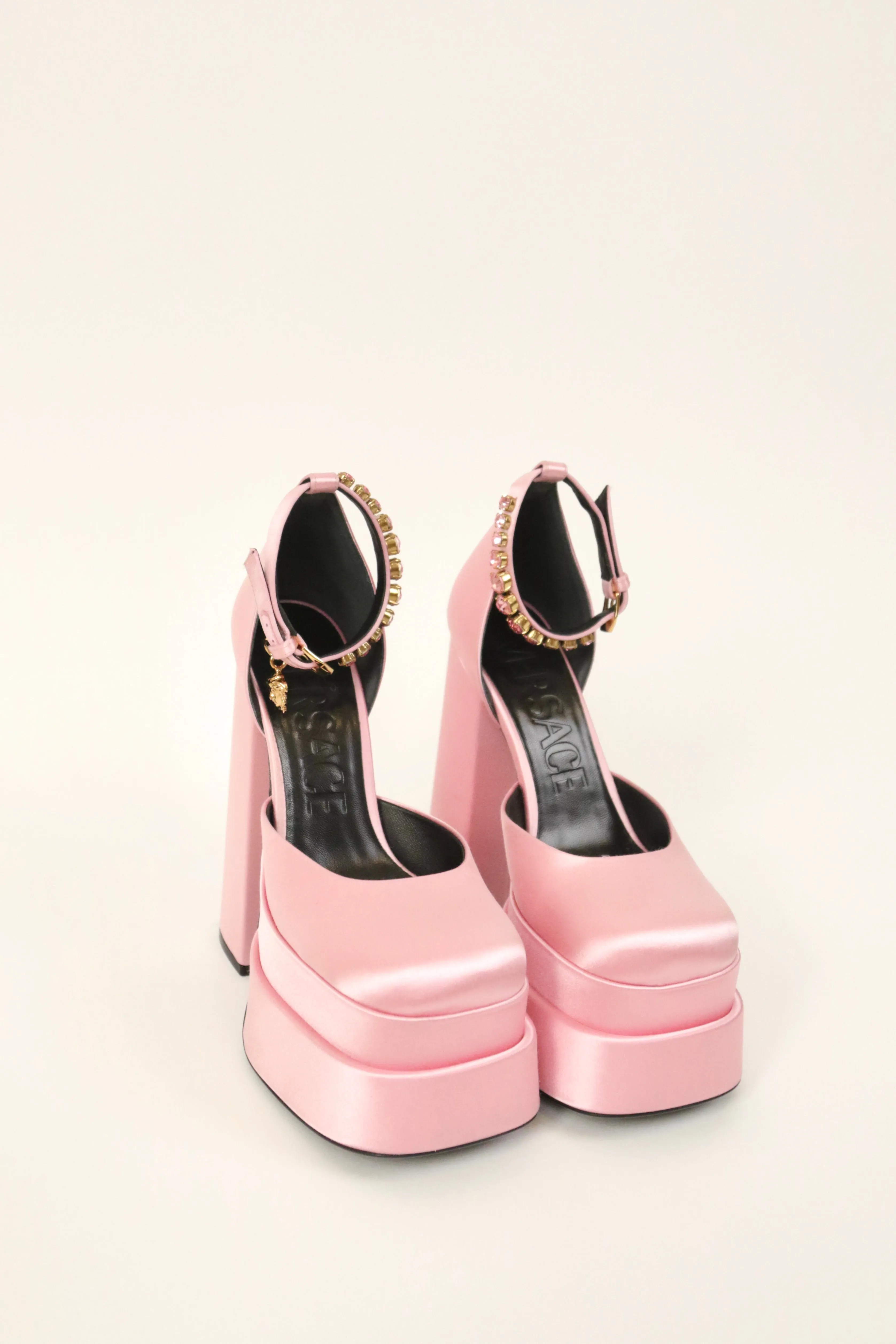 Medusa Aevitas Satin Platform